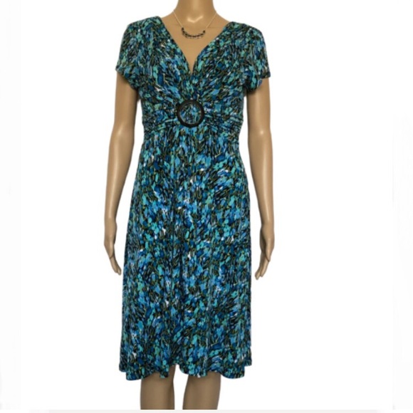 Studio I Dresses & Skirts - Studio I blue floral crossover dress! Sz.8